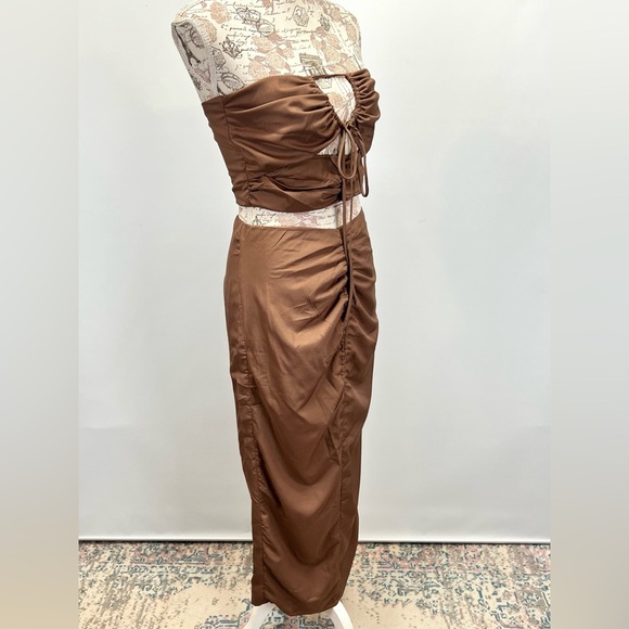 PRINCESS POLLY Brown strapless ruched cutout top and maxi skirt size 6. - Picture 8 of 14